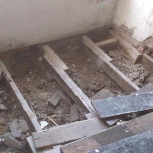 Bay window suspended floor