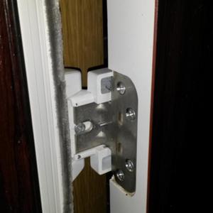 bottom hinge - door open