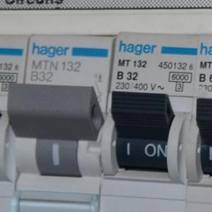 Circuit 9 - dodgy sockets