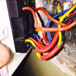 Landing socket wiring