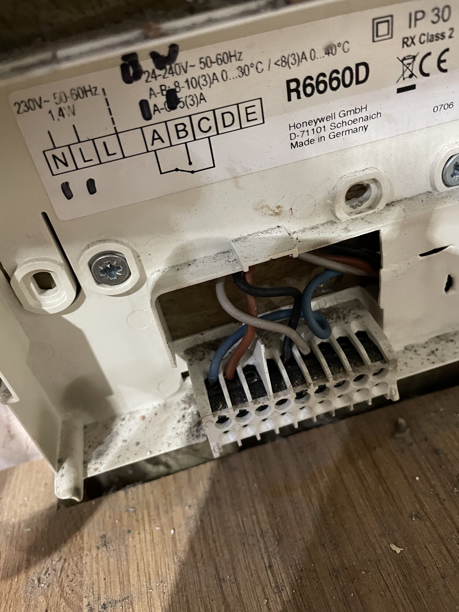 04190173-B955-4854-AEDA-C29647C57877