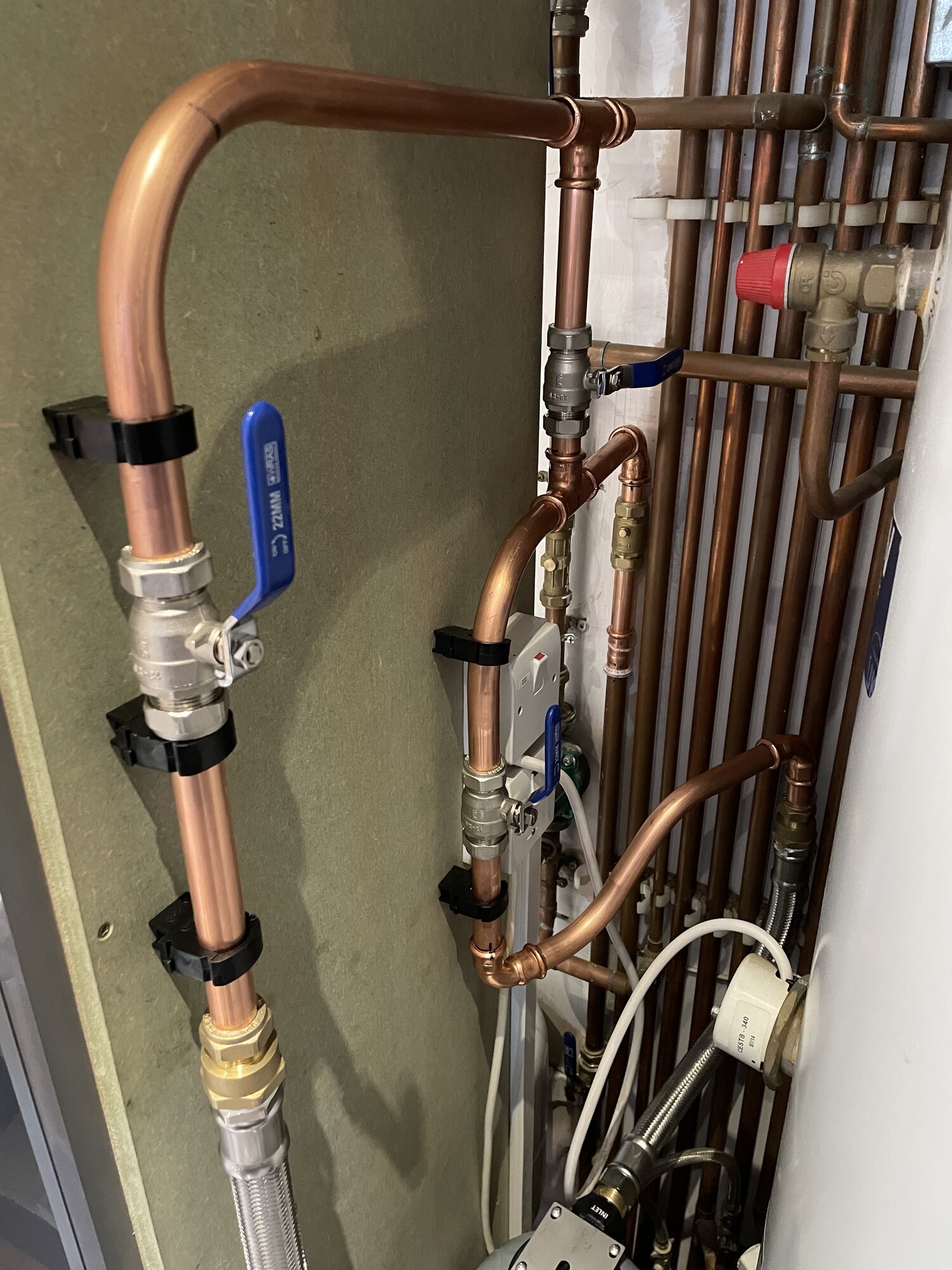 0632E667-F180-4BA4-8163-FF971F21E4F8