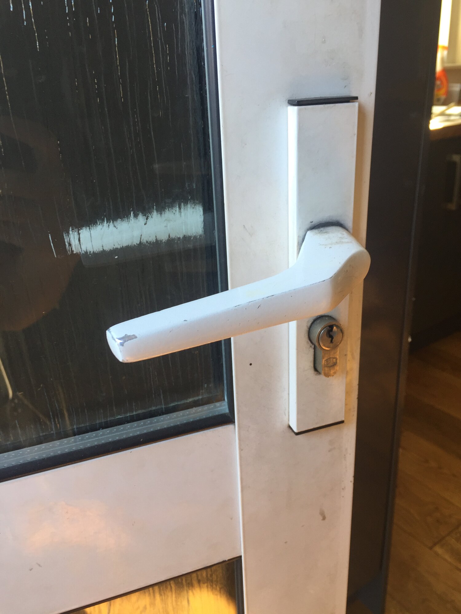 0FCE6ED5-451A-444E-93A6-6FE641E992B6