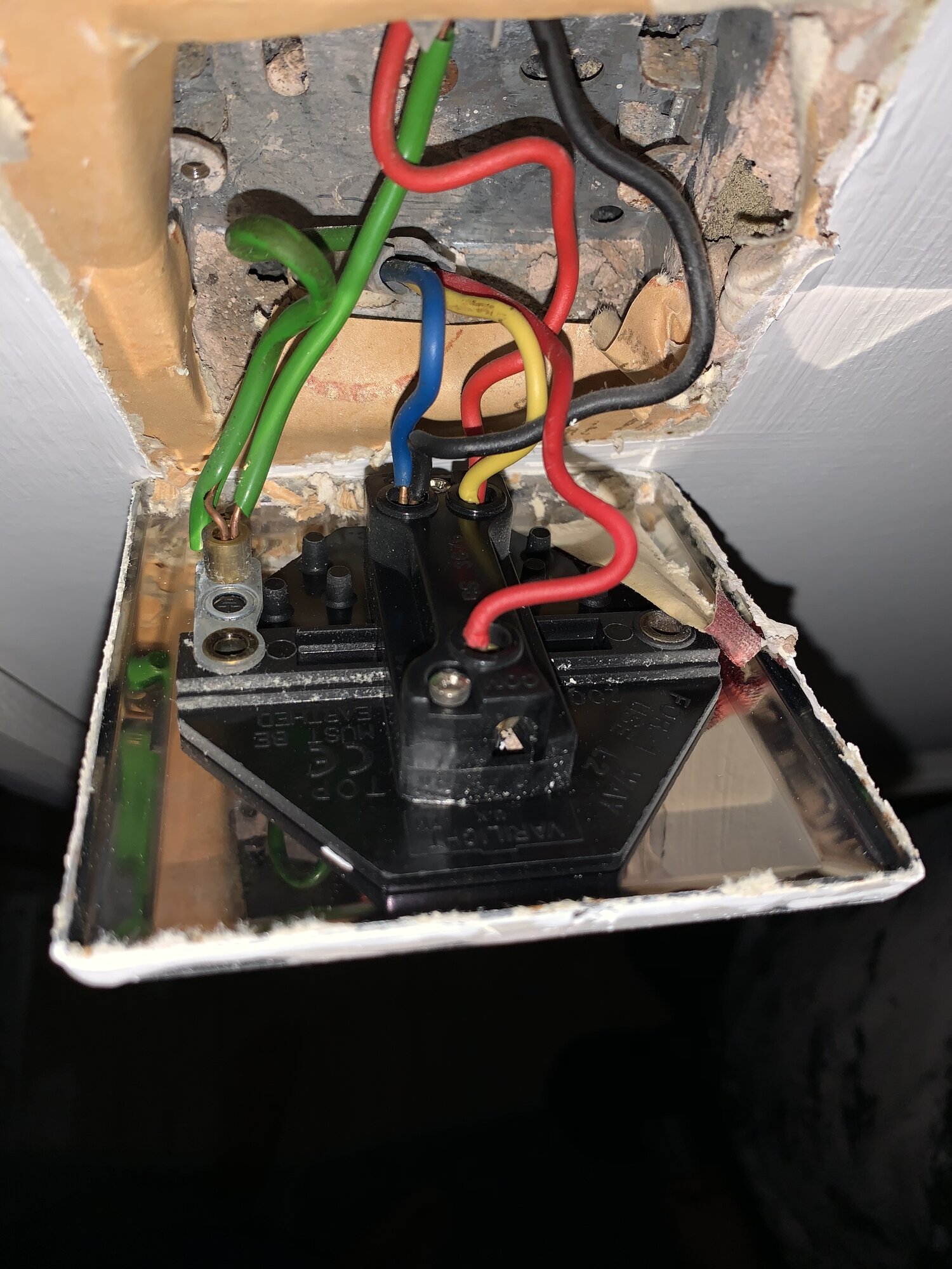 1199E4DC-E6B9-42BC-9ADB-5BCDC446345F