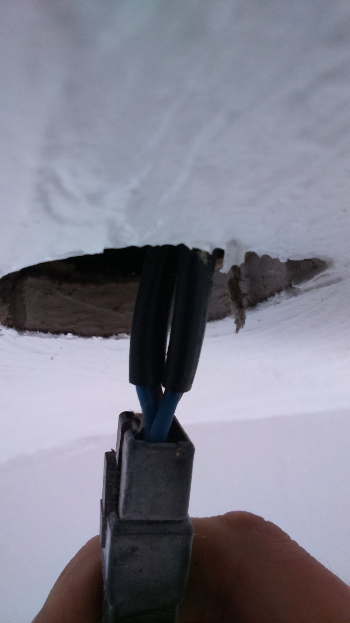 14742105261901150635631