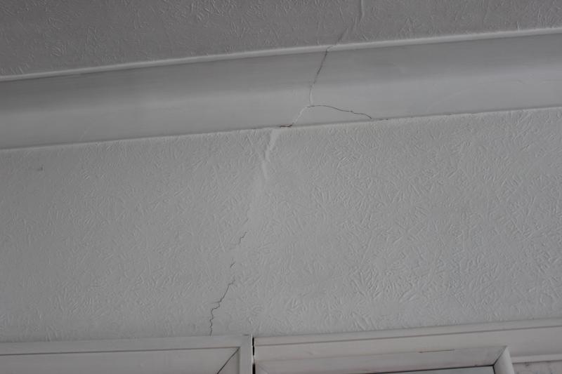 18-north-bedroom-SW-corner-close-up