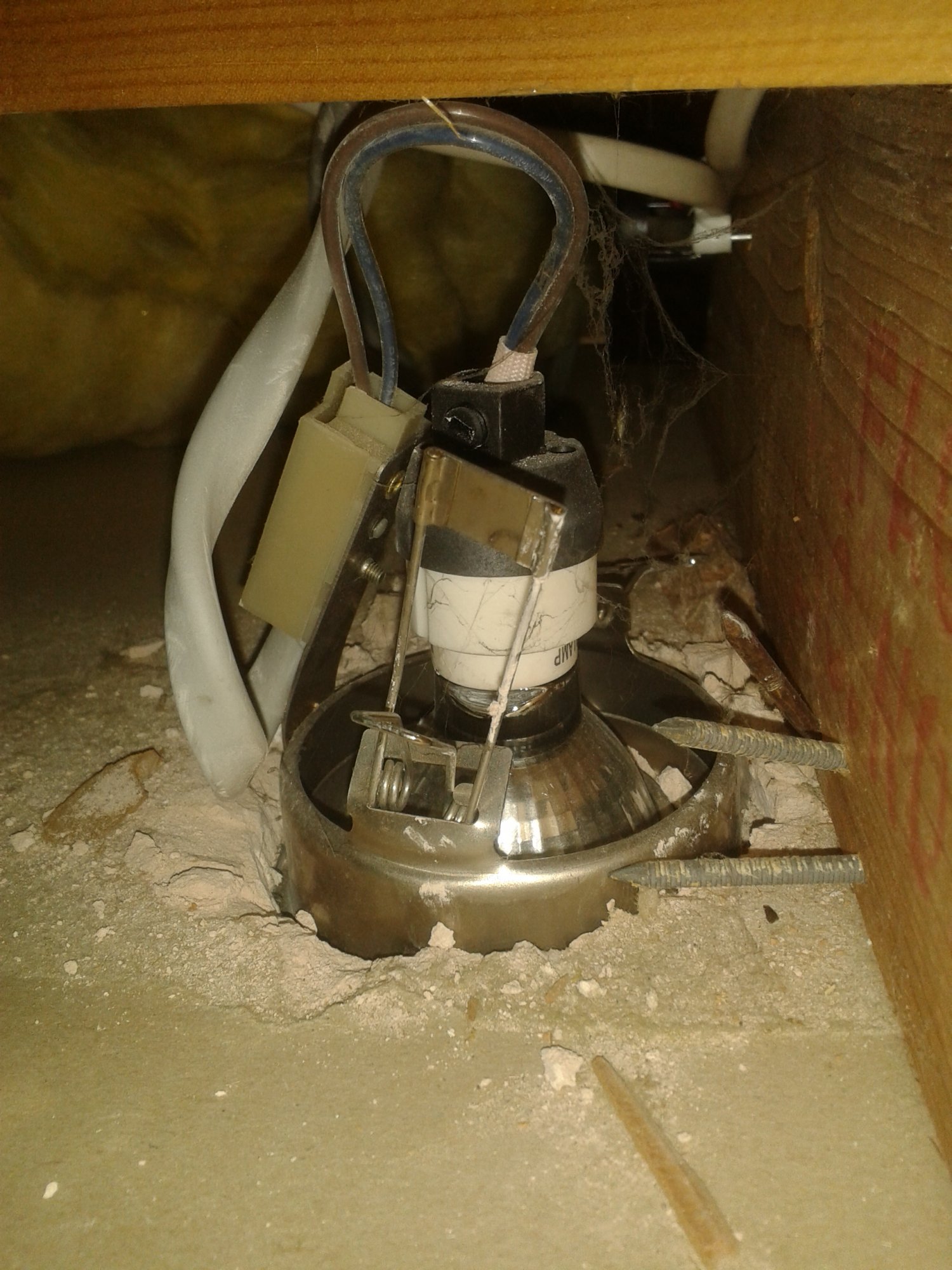 Change Halogen Ceiling Light