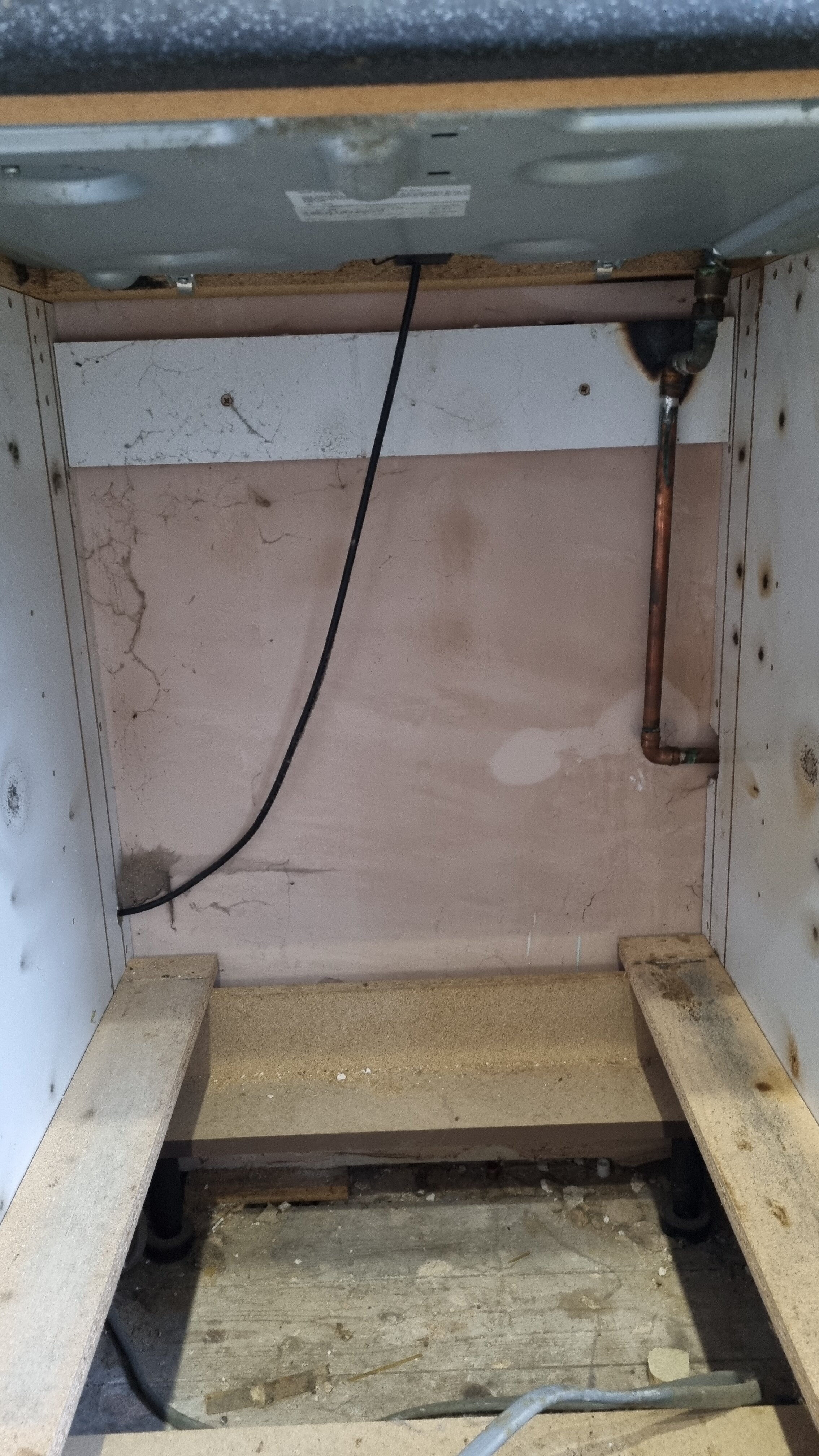 Thoughts on how to move a gas pipe suppling a hob DIYnot Forums