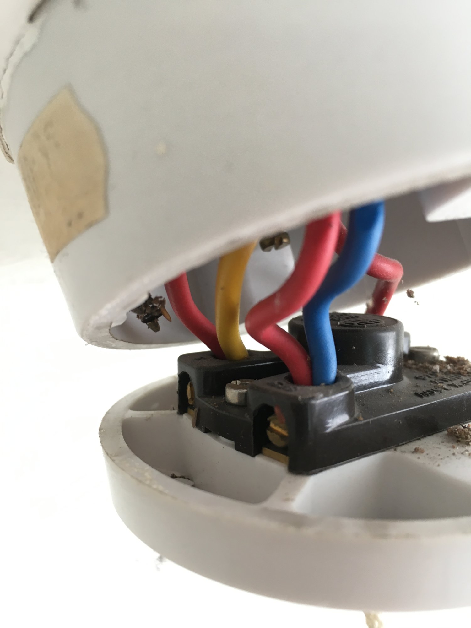 2E680472-78EF-4899-BF67-835DE3663504