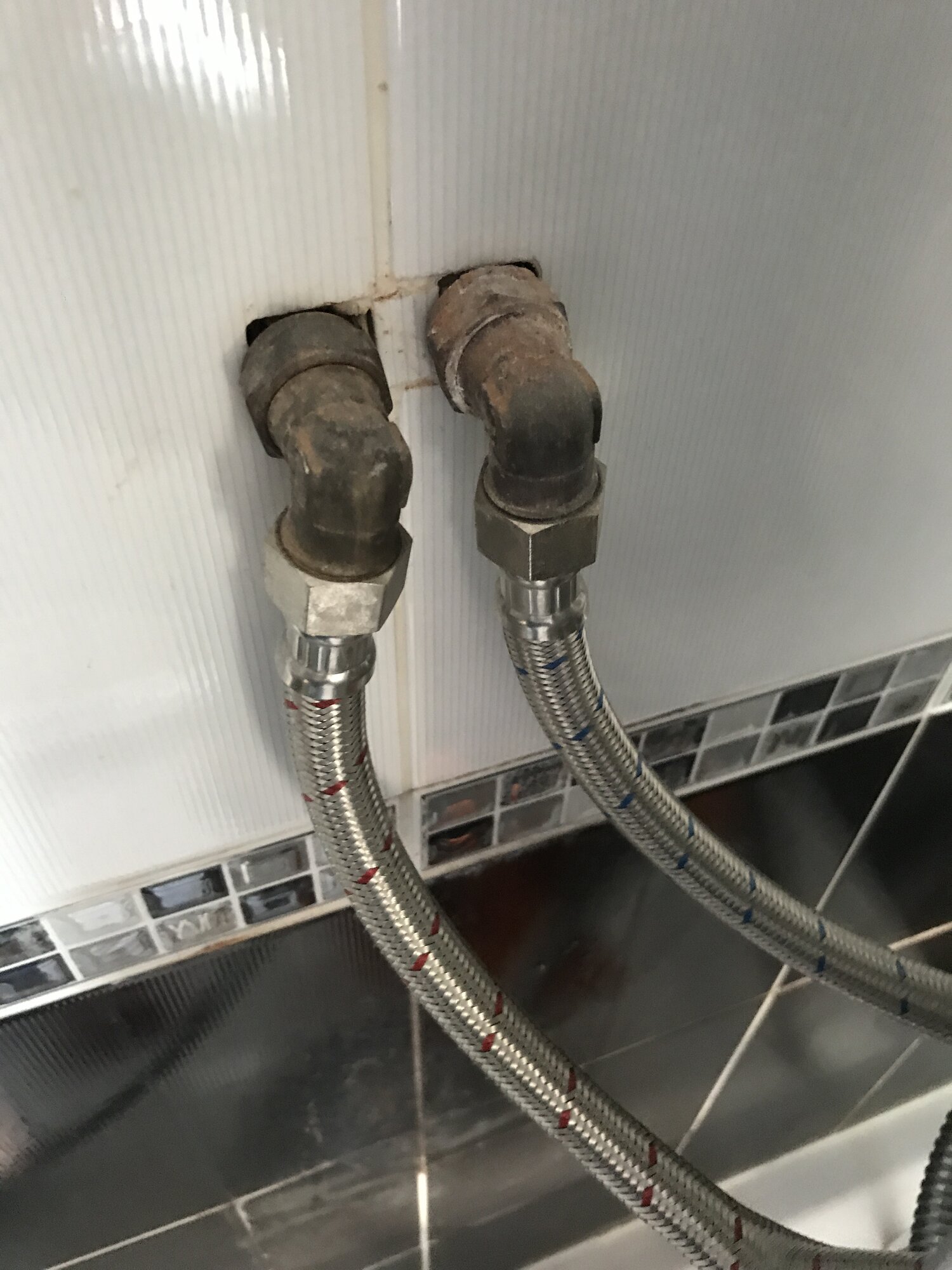 3201B54D-14F7-4DA0-A2D6-A5D74F2EAE2D