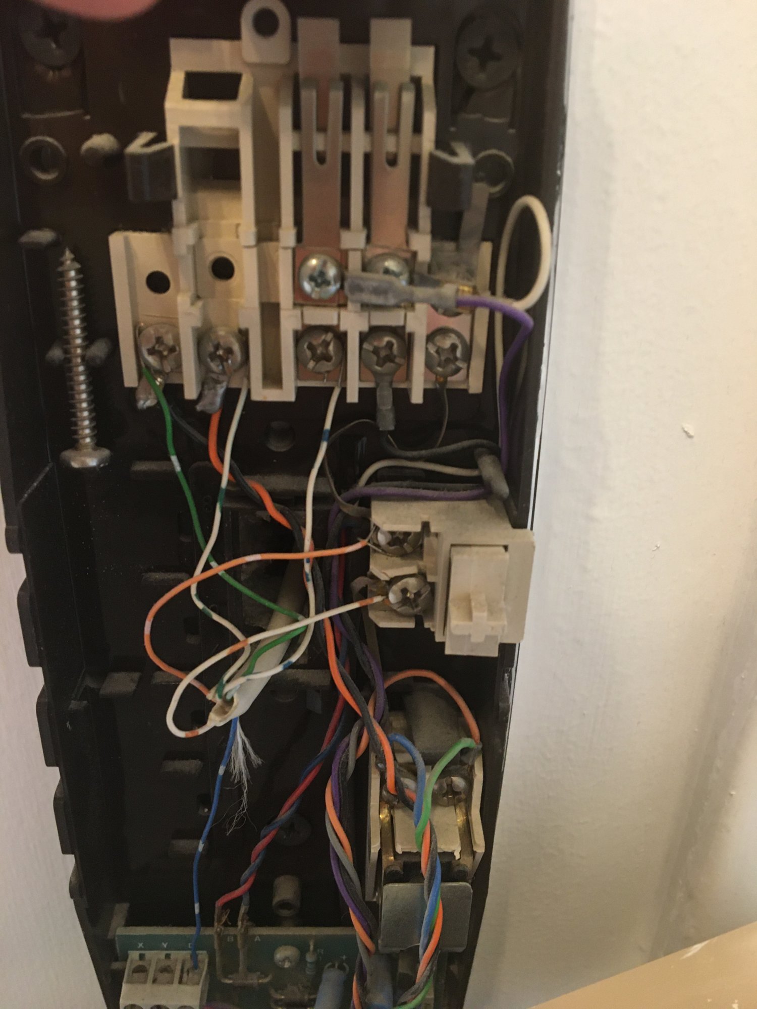 34254102-9C12-4390-B320-192DE10F0004