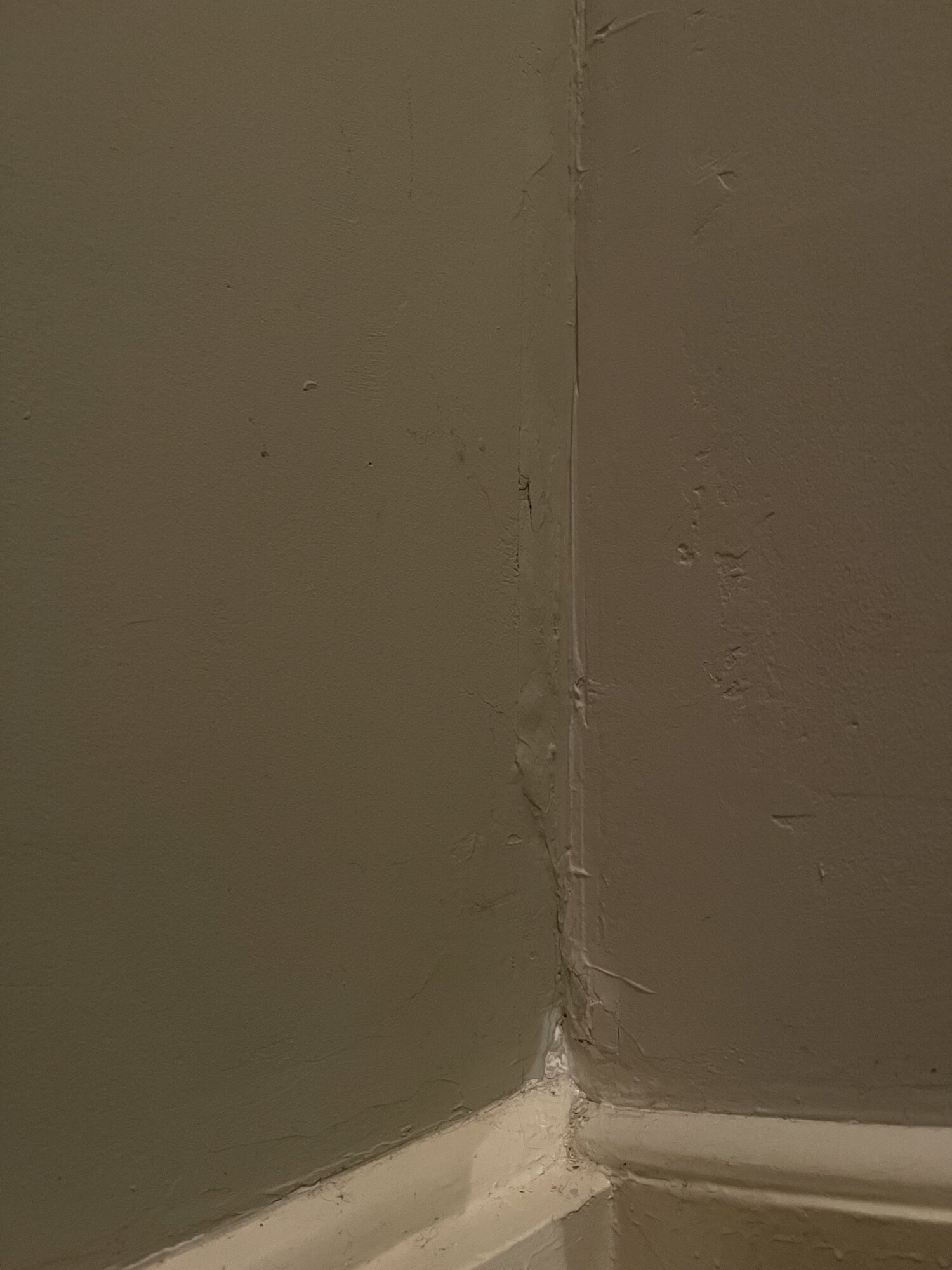 4211E839-FD33-4040-A23C-9760E60C0933