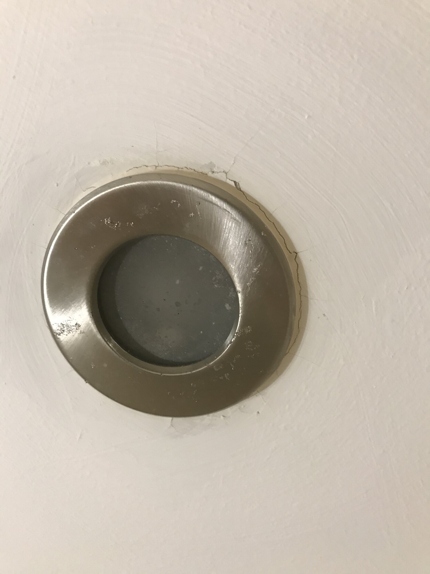 How to replace sealed bathroom downlight (pics) DIYnot Forums