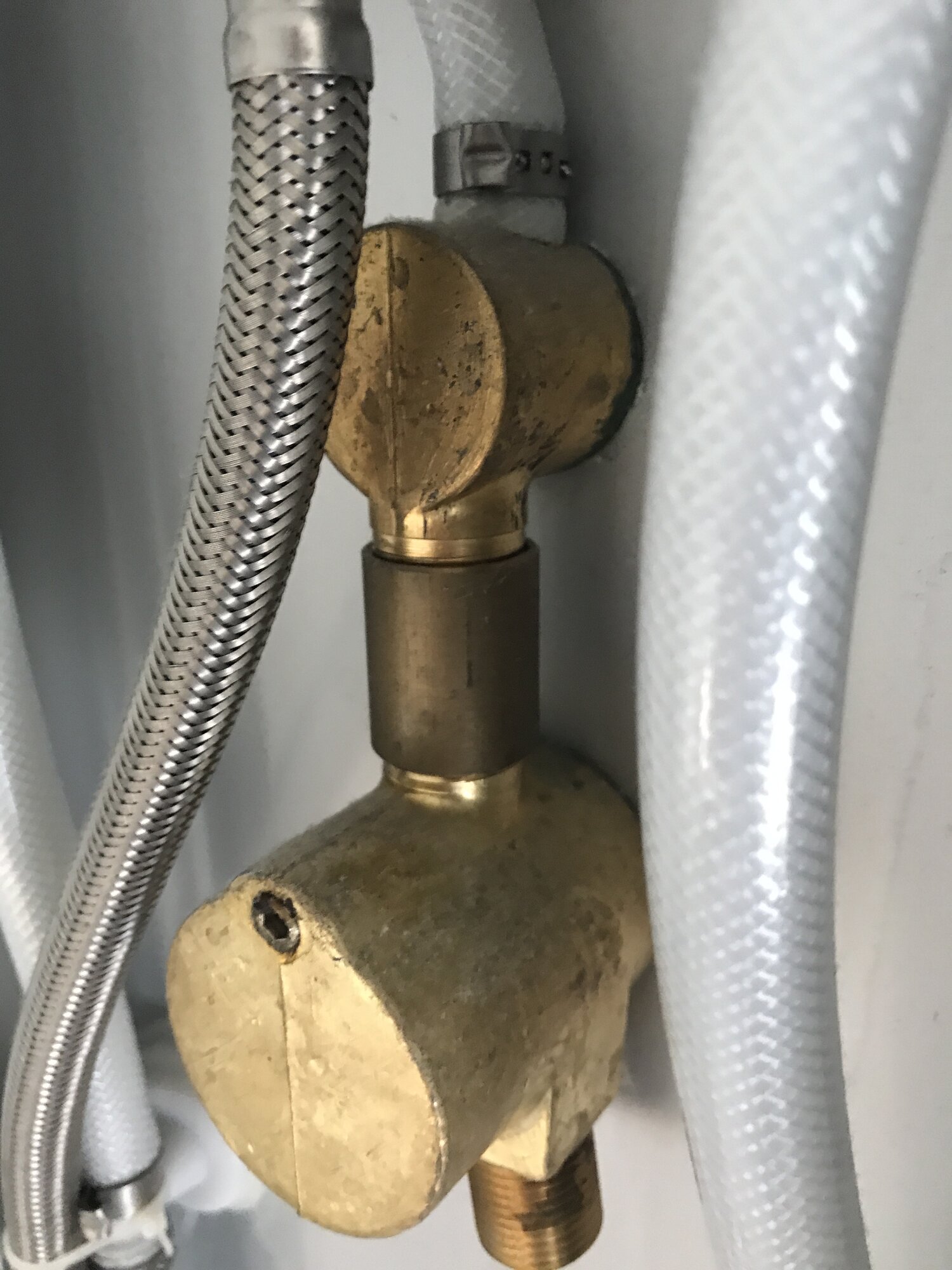 5AECF915-2DEA-4357-8542-EDF1A283EC5D