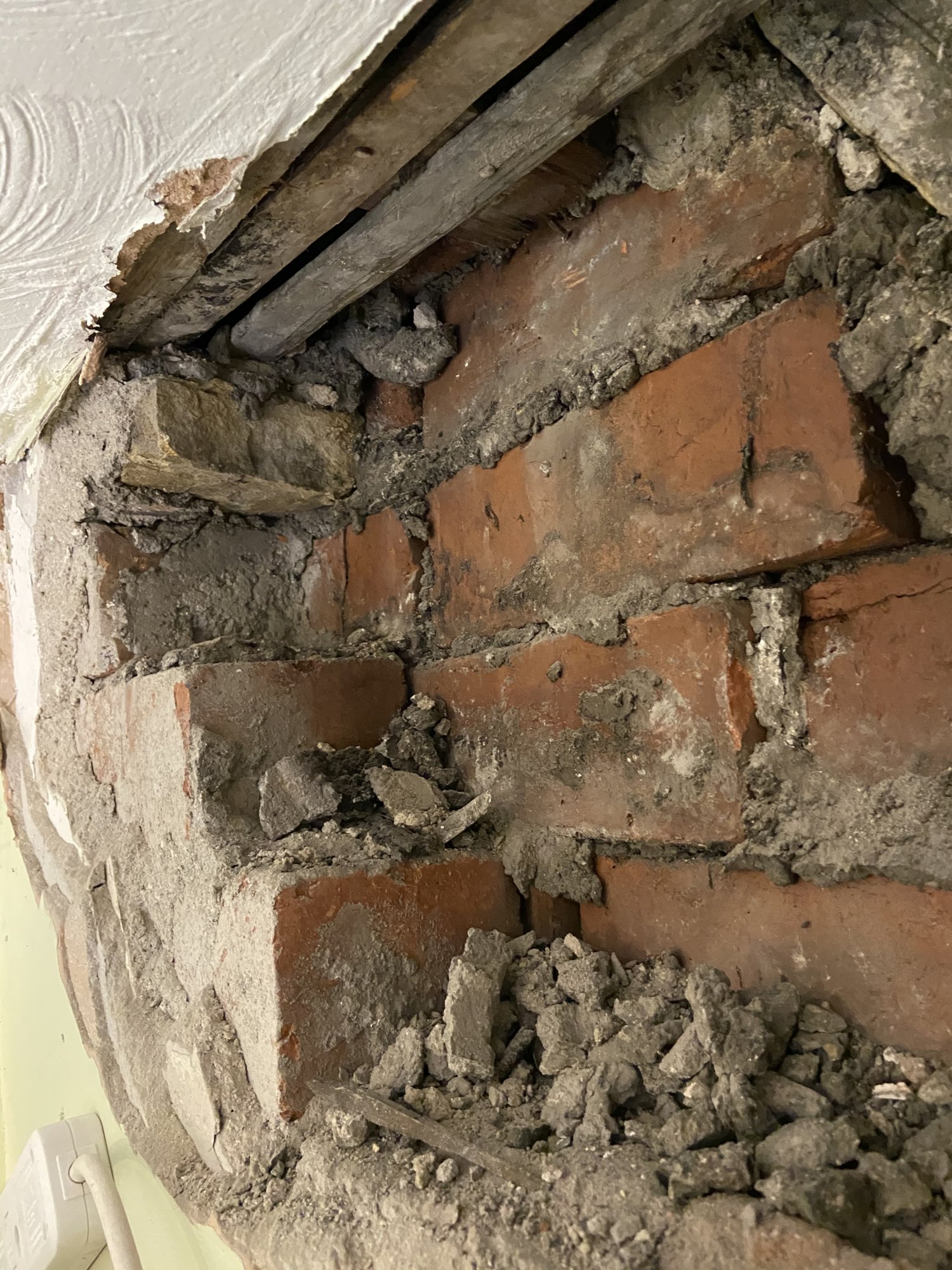 5CEB65D2-806E-48C9-BEDE-FD3F0BA3A308