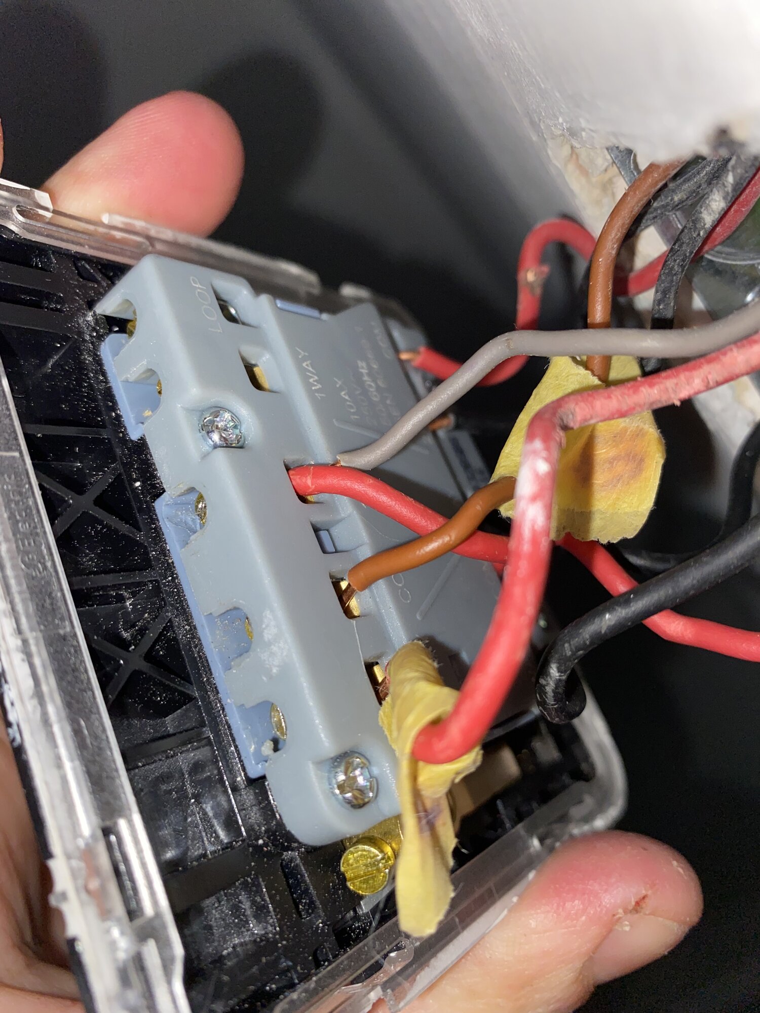 5CFDFF84-5B06-400E-B38E-6C89D4B64582