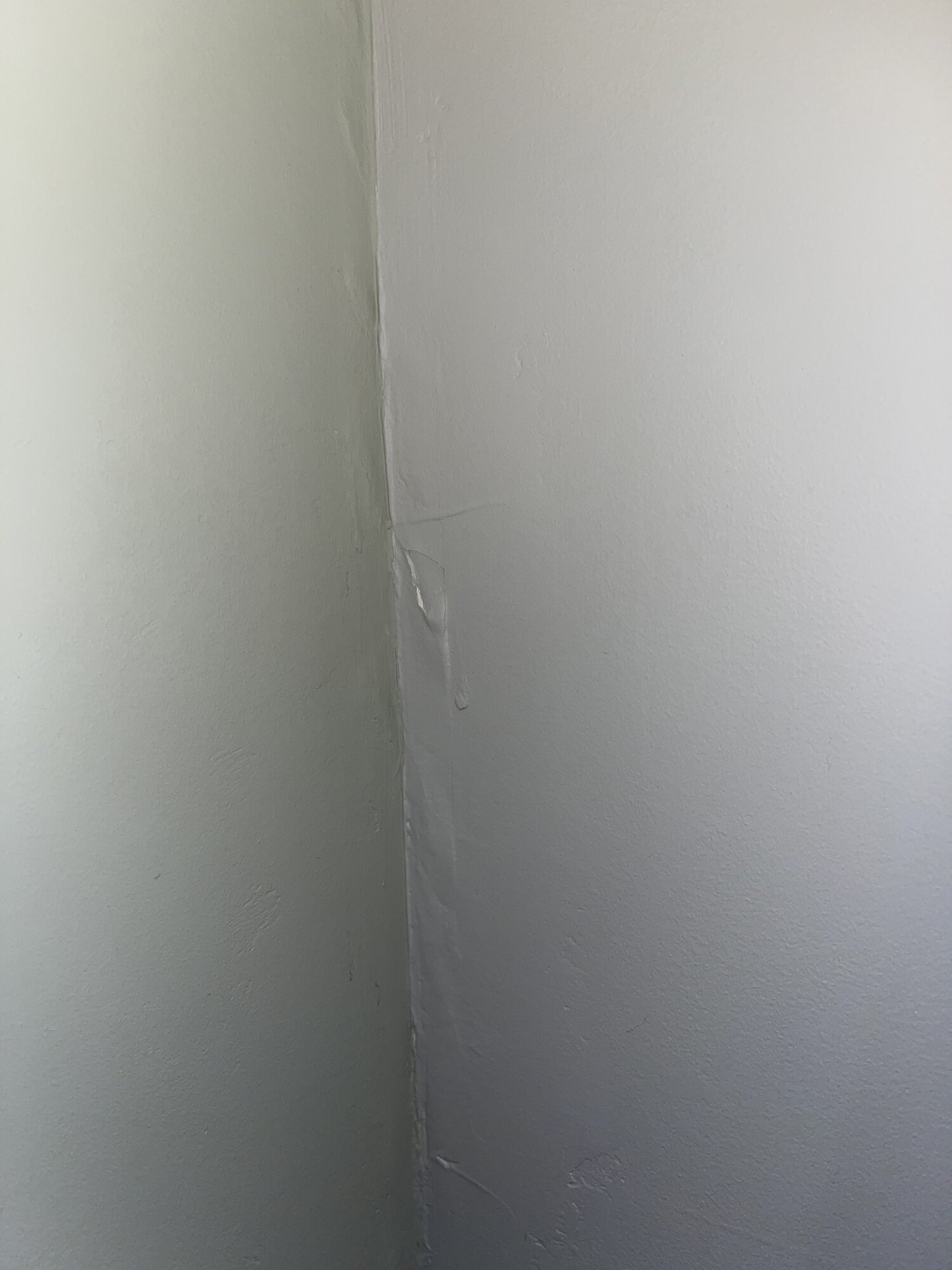 70EE8822-CED7-48E3-8A25-40910BA388E7