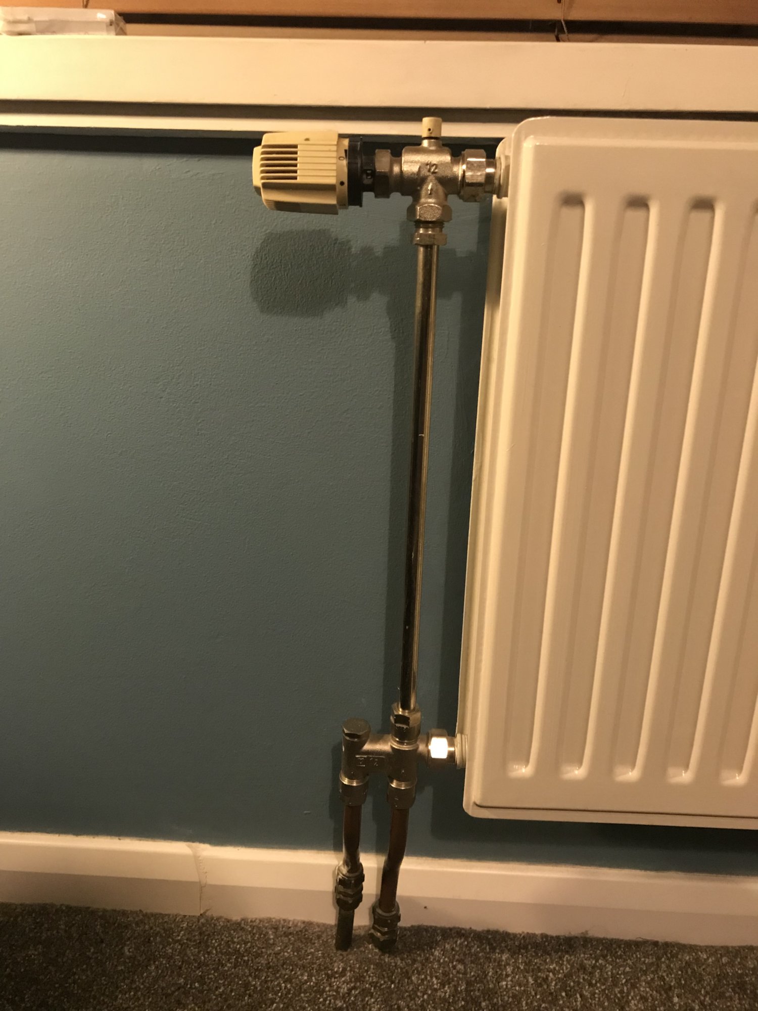 Twin valve radiator problems! DIYnot Forums