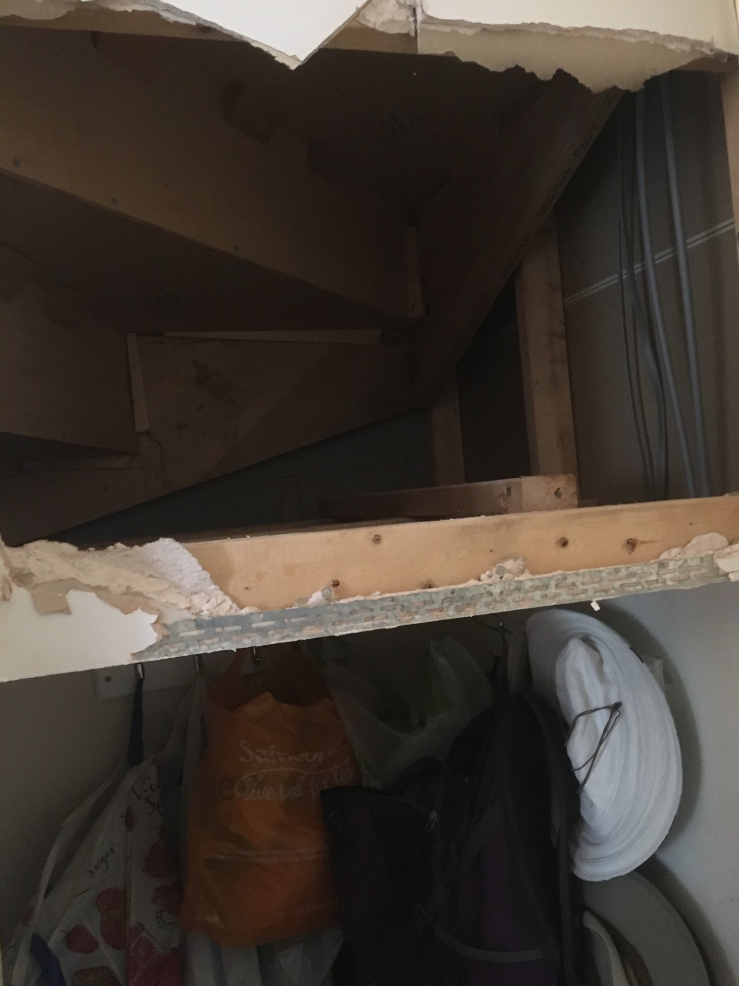 978FFE52-7DBE-48A2-B2B8-8A2E762CE805