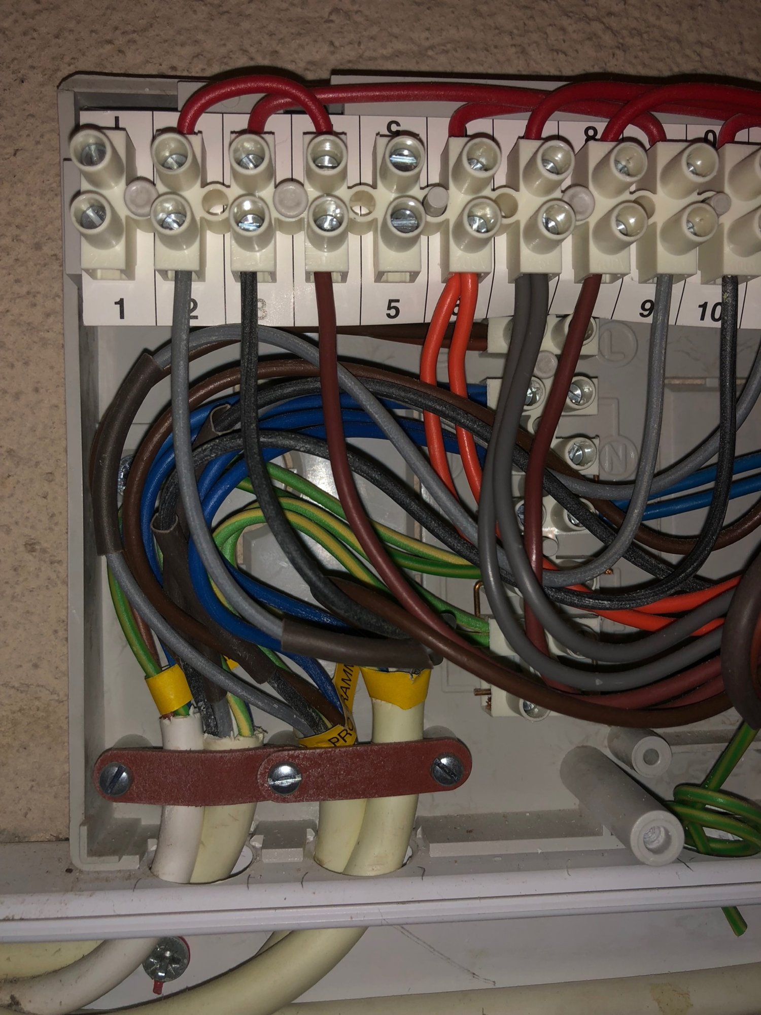 98FEF28E-2D61-460A-9816-4443DCE7A66E