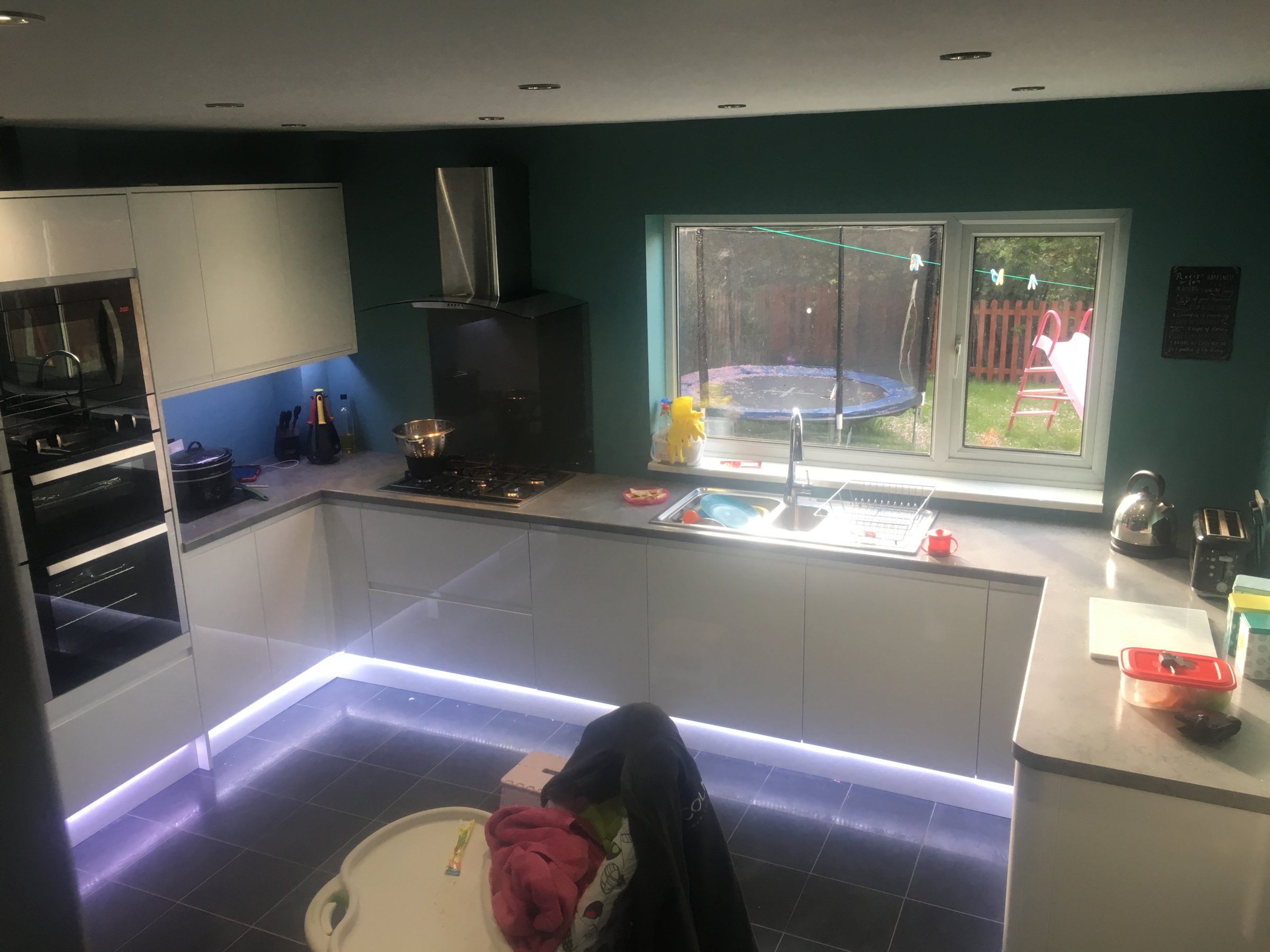 9DF71E2D-7688-42FB-B65C-677C58AAA3FA