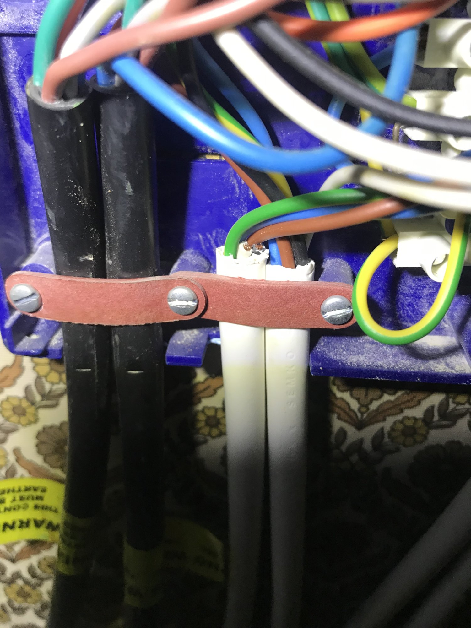 A8D91DFC-3A40-482B-AE71-F3DFAAFC88AD