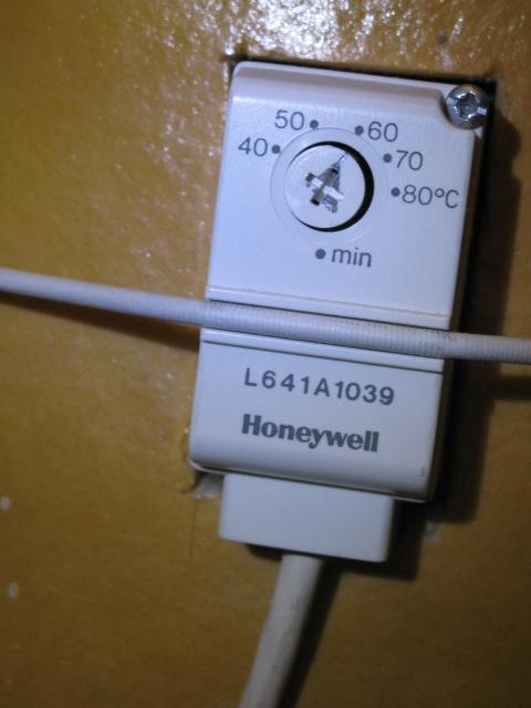 against cylnder 1st floor