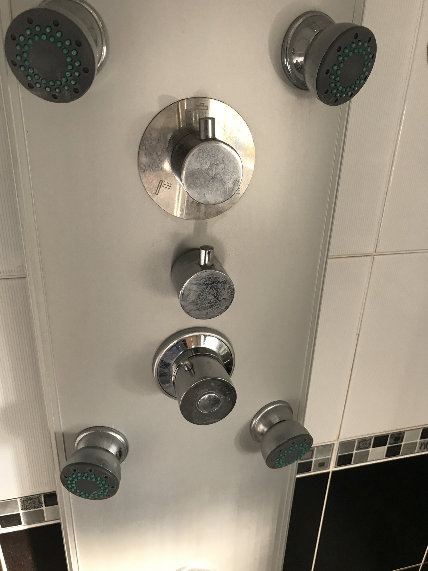 B3DA5103-0144-496F-9643-CEA624062453