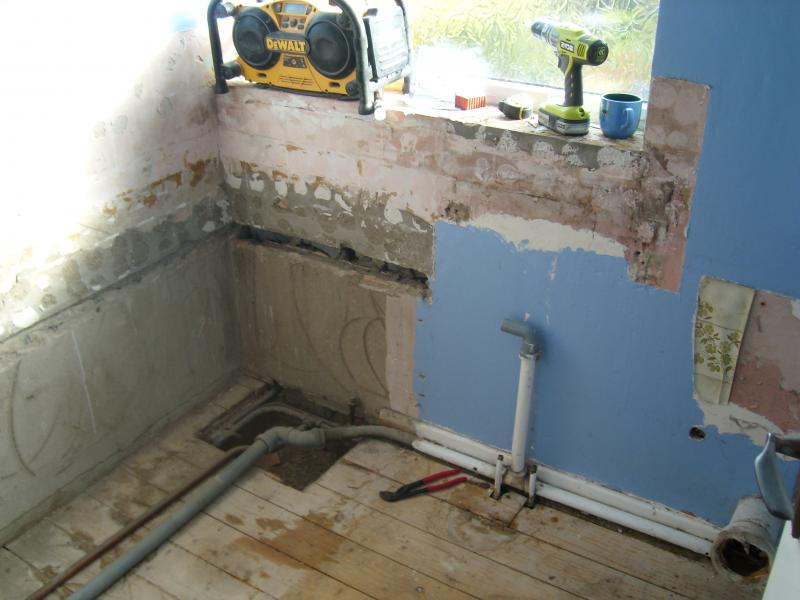 bathroom install and tiling