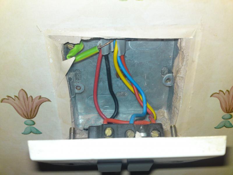 bottom stairs 2 gang switch