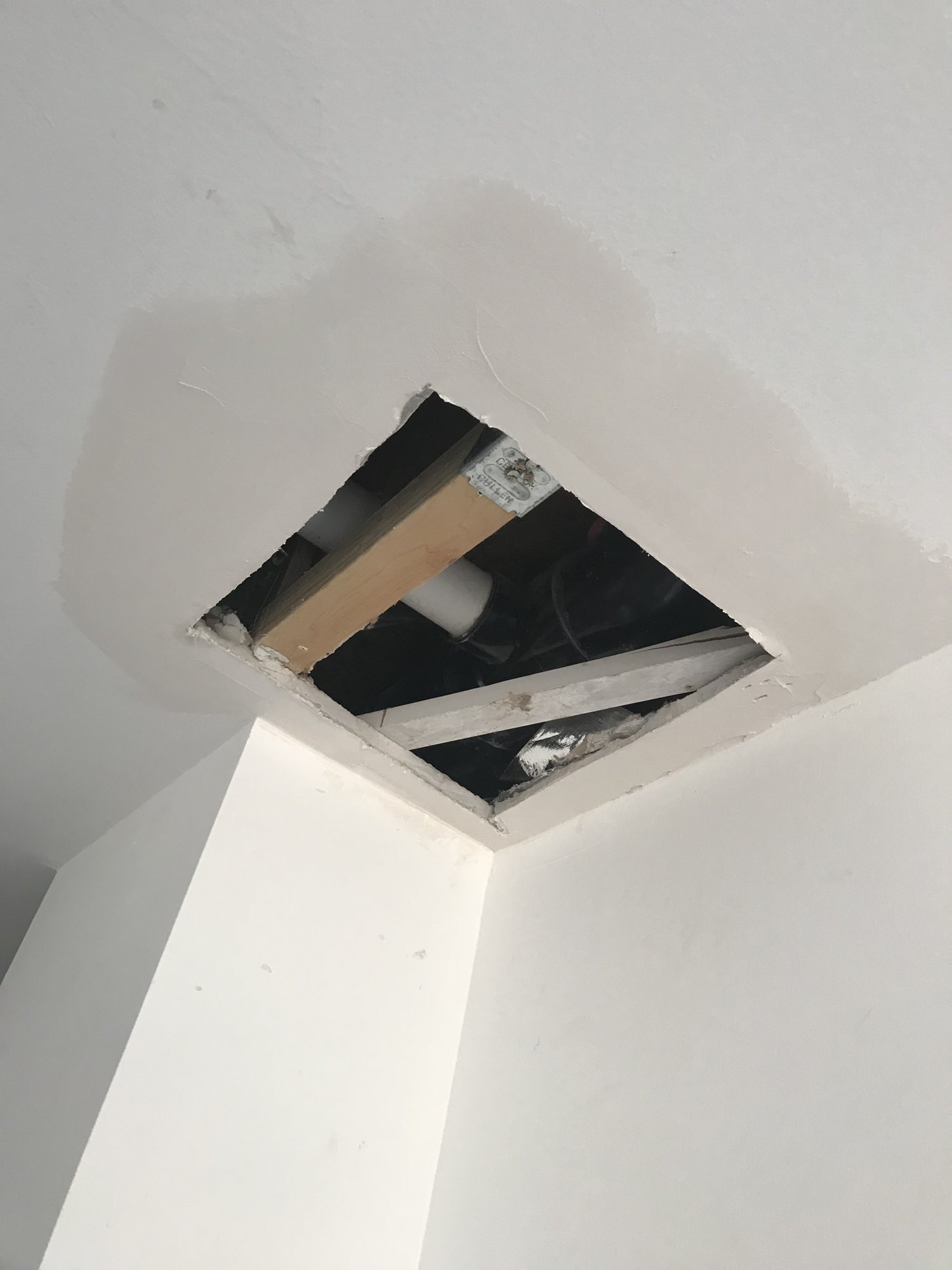 C9360DA2-B3D7-4CFB-B6A5-AD3C150B1B0C