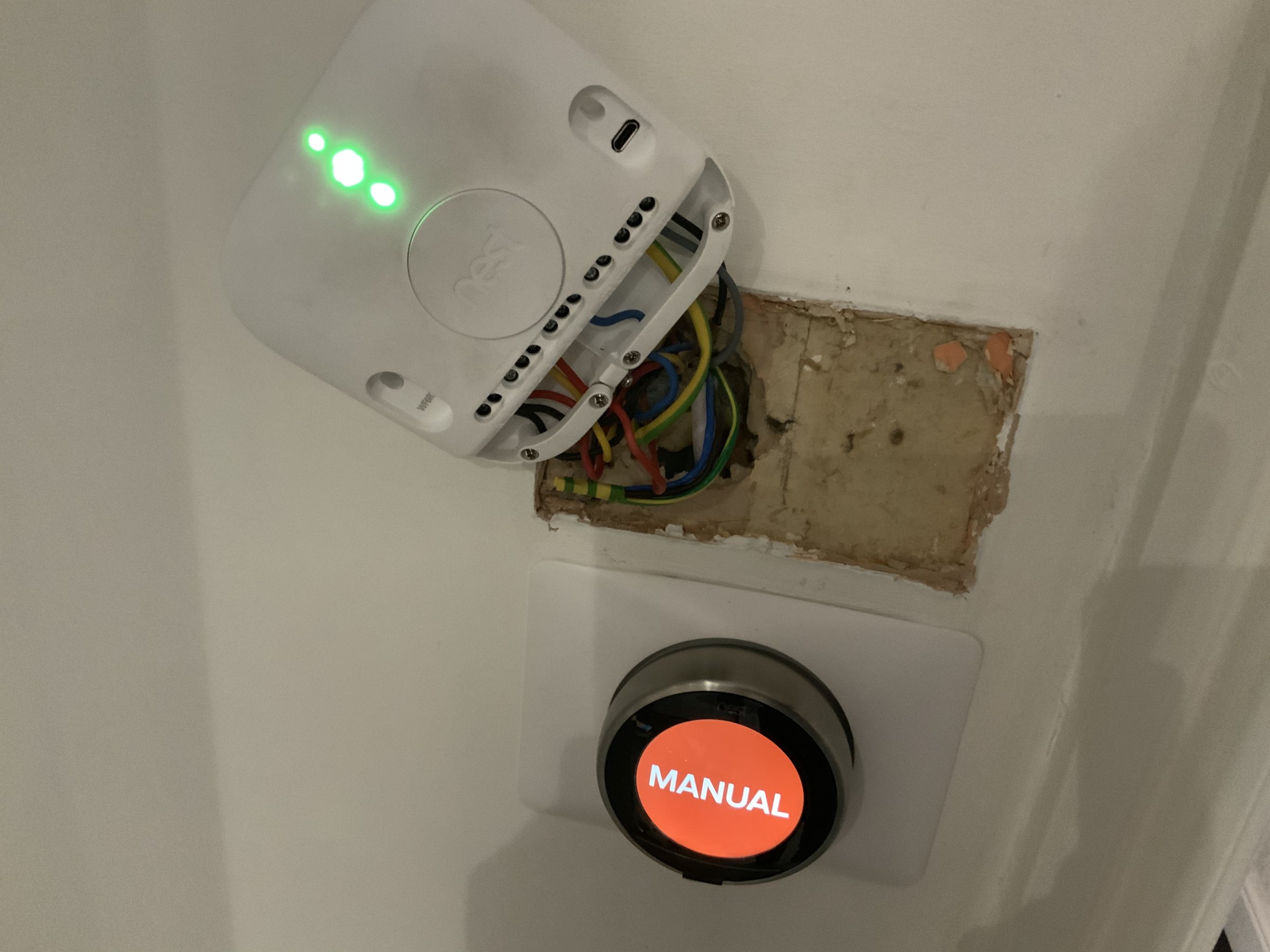 CE46D1DA-B819-4A35-B8E1-799CCD82090D