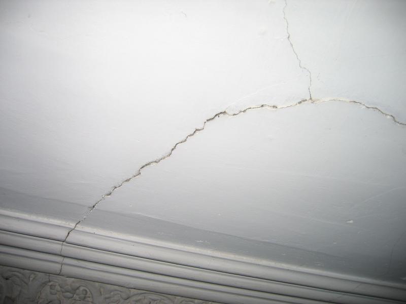 CeilingCrack