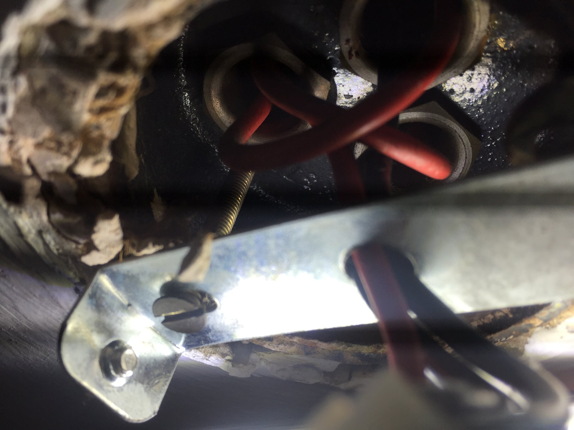 Conduit feeding ceiling rose