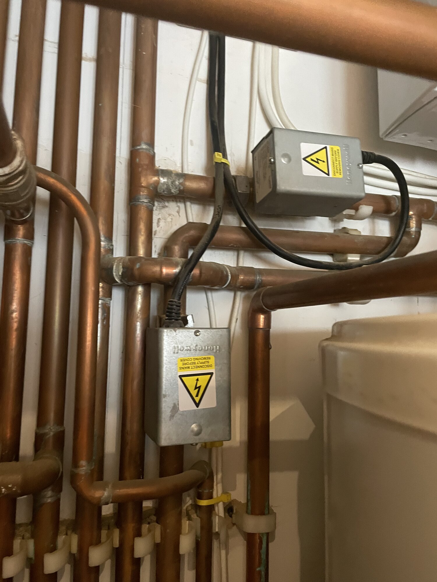 D53E1C92-8B9E-4D11-AC1B-F3D6DFD4DB1A