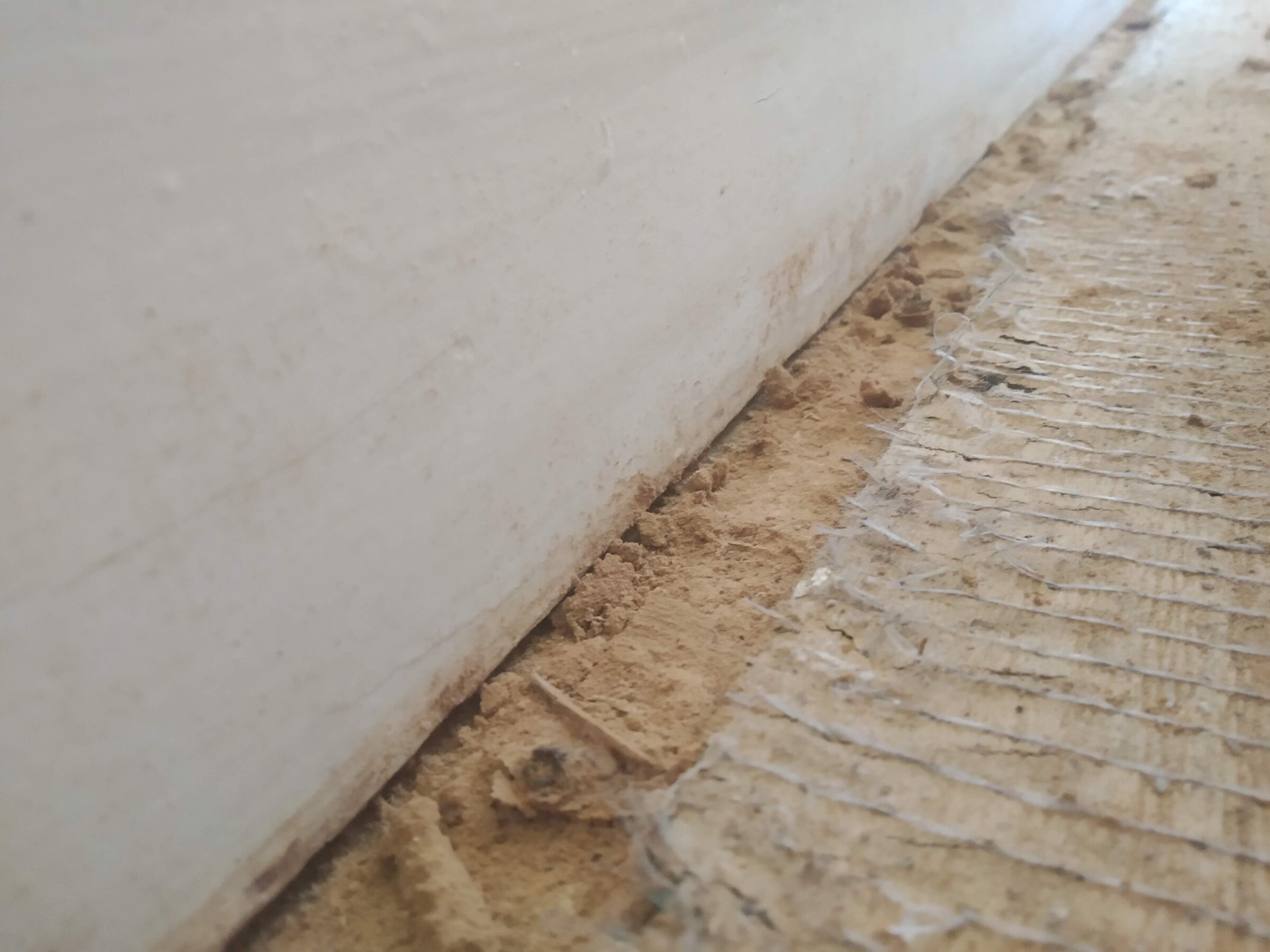 disintegrated-carpet-gripper1