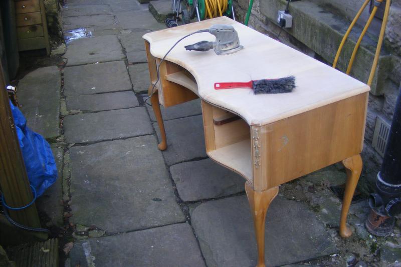 Dressing Table - starting sanding