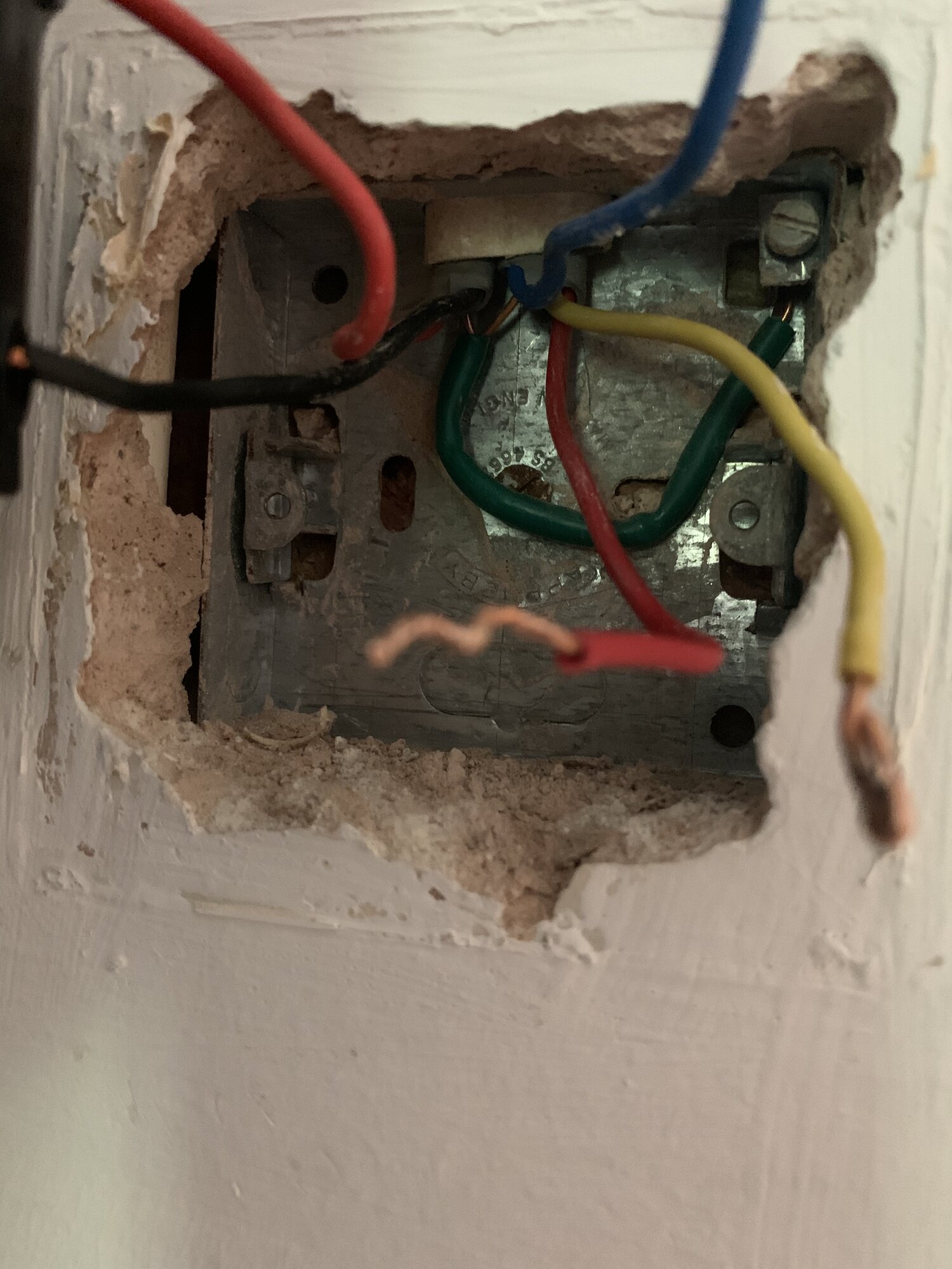 EC57AE1D-71FD-47BB-81A0-E4354DA4F2EF