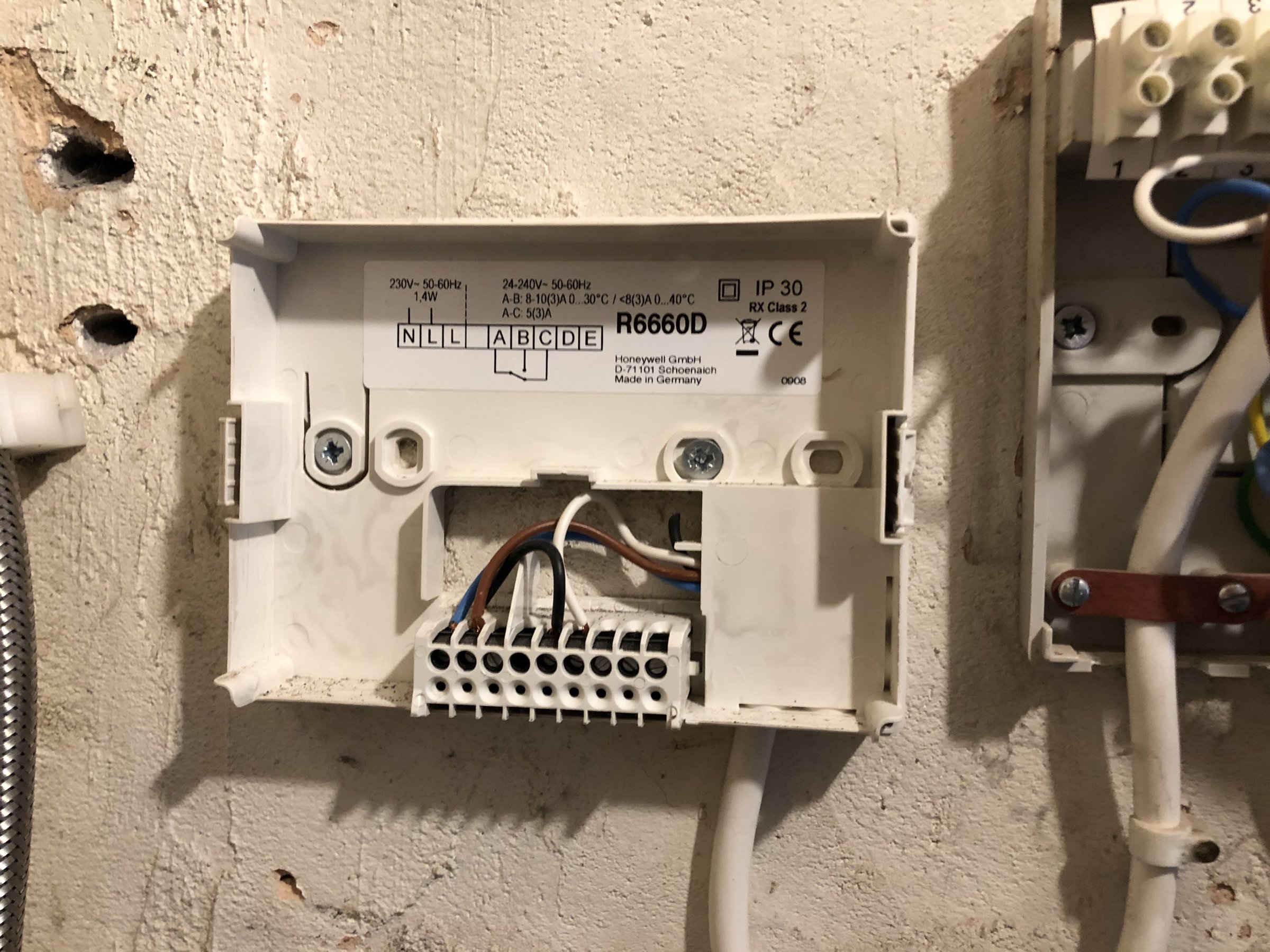 ED7D9E92-8B1D-49B6-9B2F-F22DE303873B