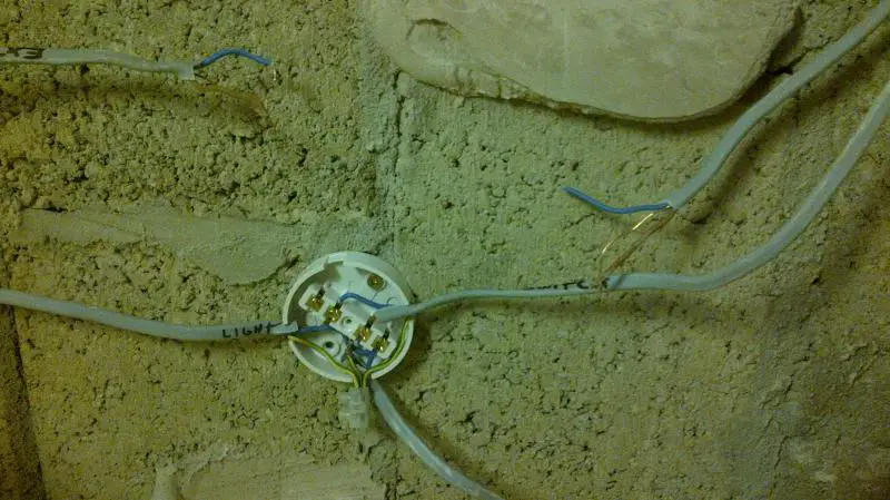 Extractor fan wires