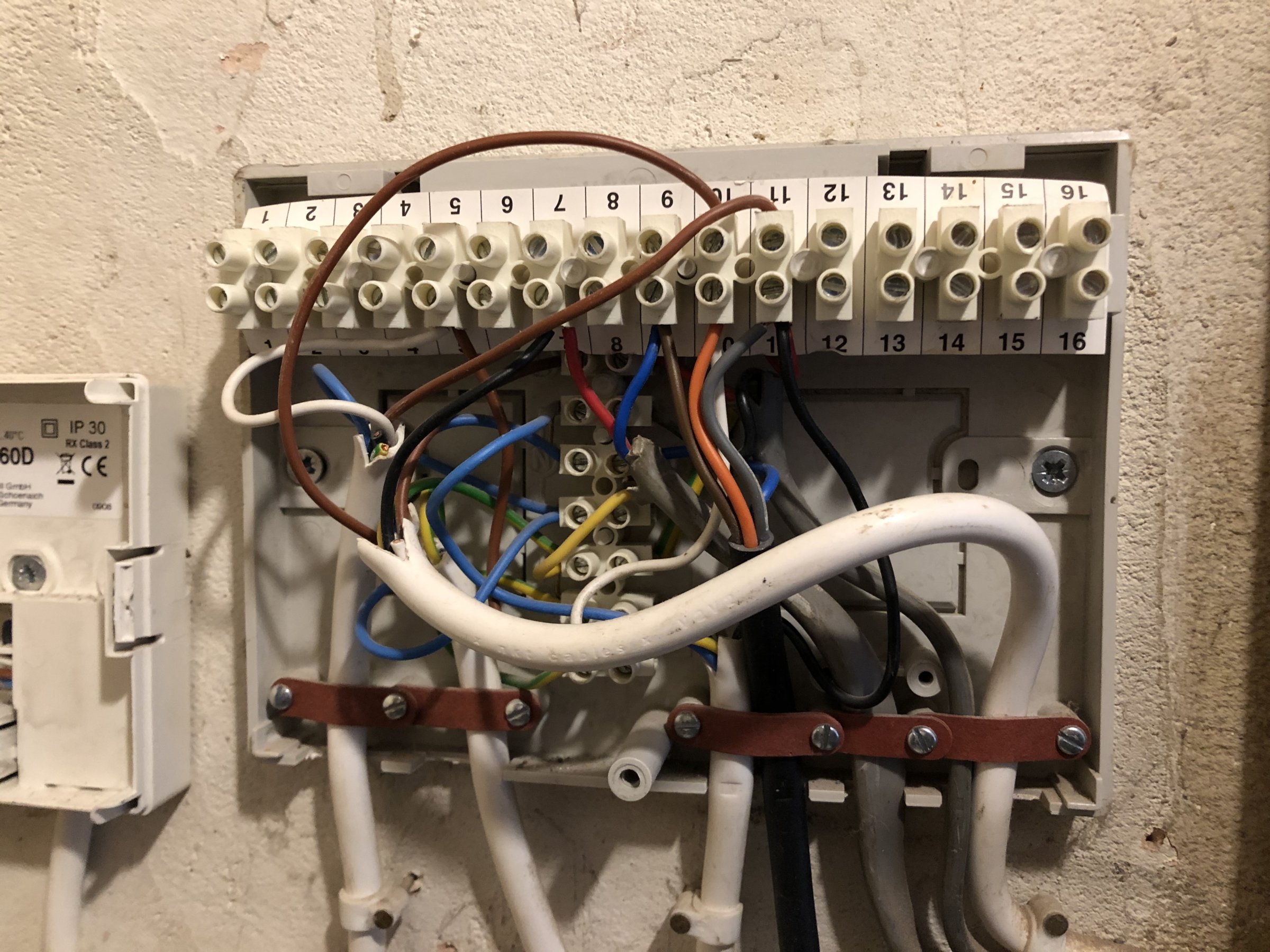 F2D69B53-3E7D-4620-A0B1-1F044573AEBF