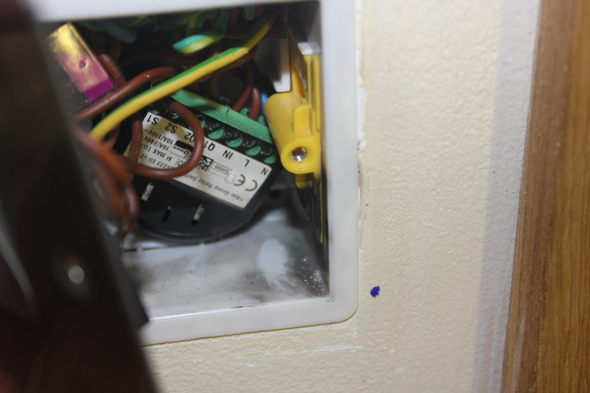 First Fibaro FGS-222 1