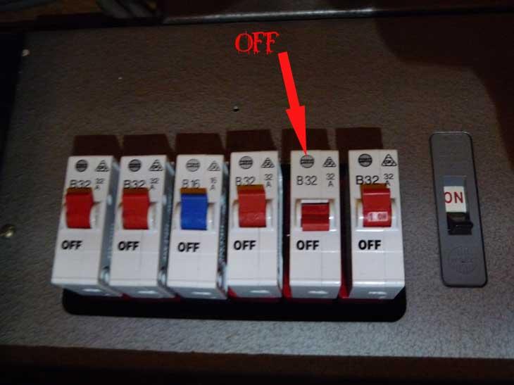 Plug socket "explode" (noise) and main fuse discon DIYnot Forums