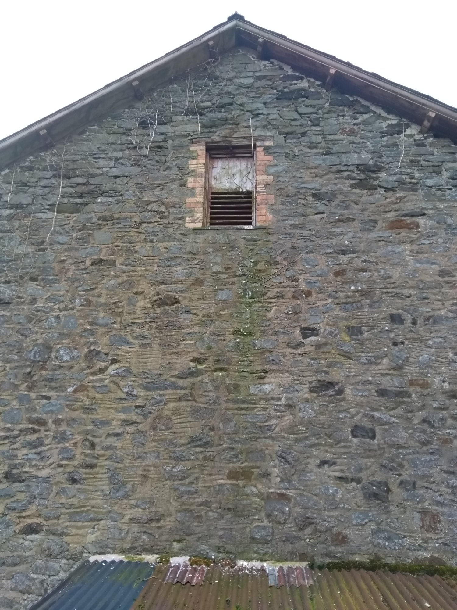 Gable wall