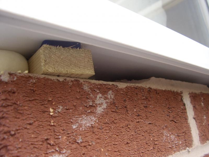 gap between sill and bricks