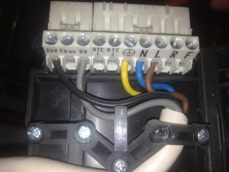 Glow-Worm Flexicom 24CX wiring interior