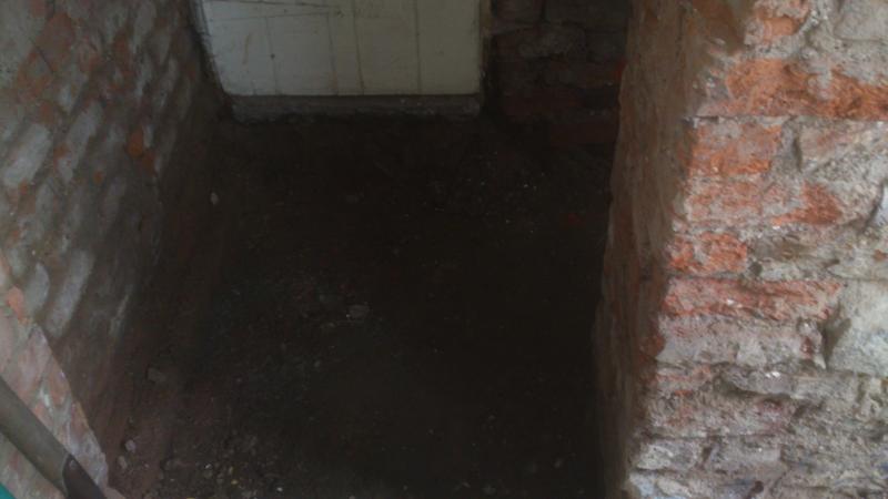 Hall between rear room, kitchen