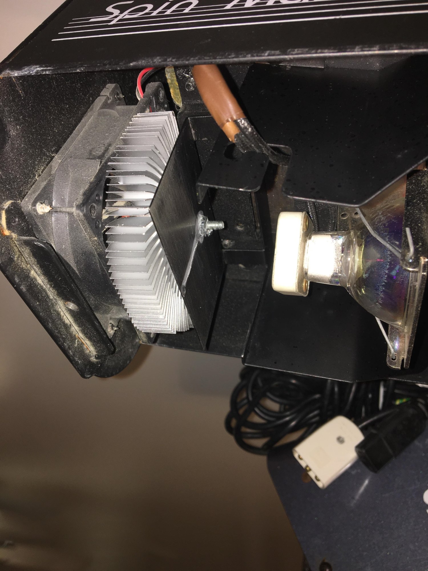 Heatsink in Geni Mojospin 1