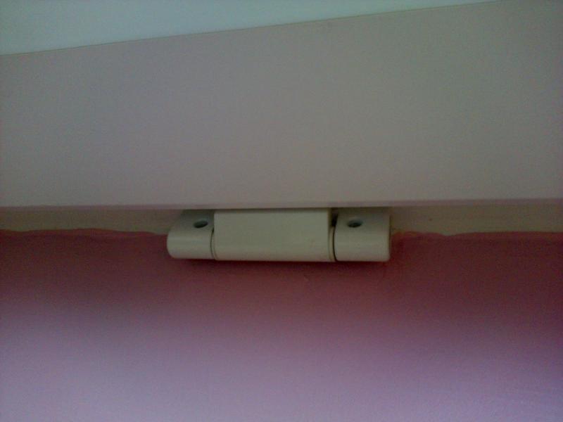 hinge view from inside with door shut