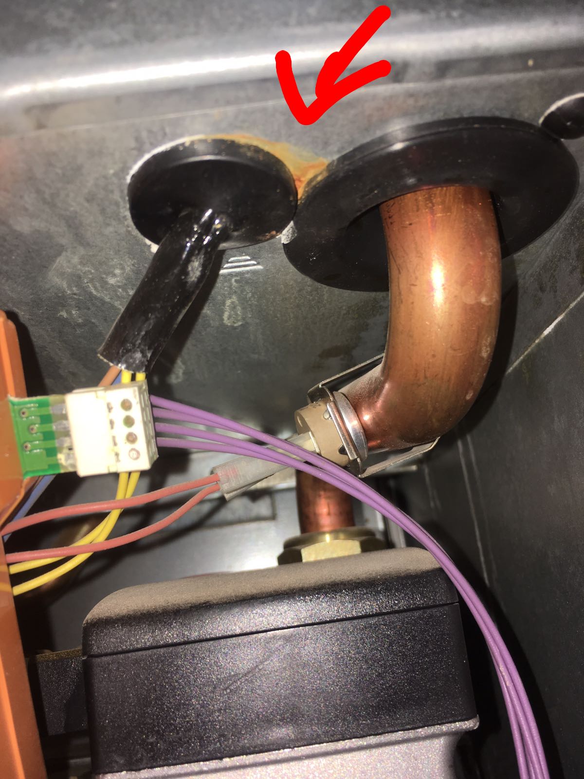 Ideal Isar HE24 water leak 2